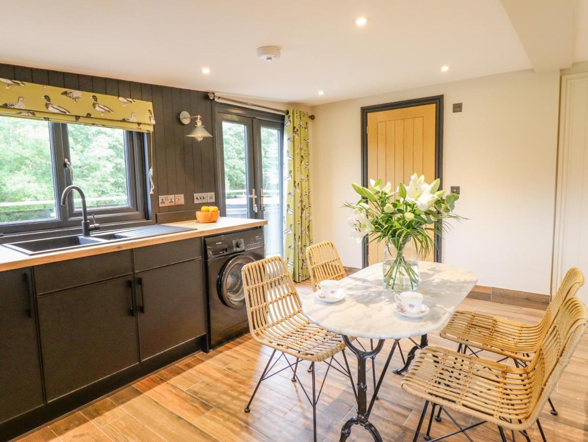 The Cabin At Evelyns Retreat 코웬 외부 사진