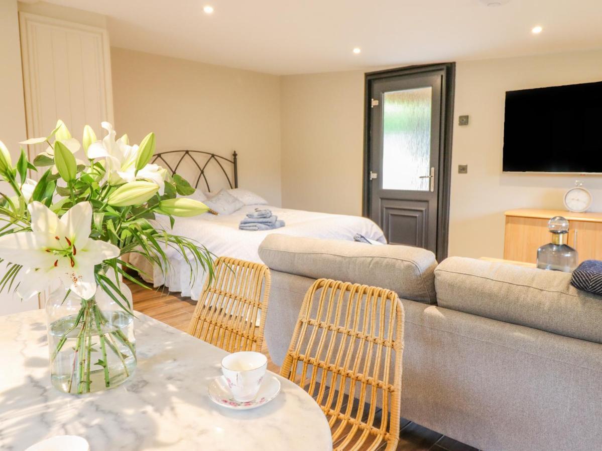 The Cabin At Evelyns Retreat 코웬 외부 사진